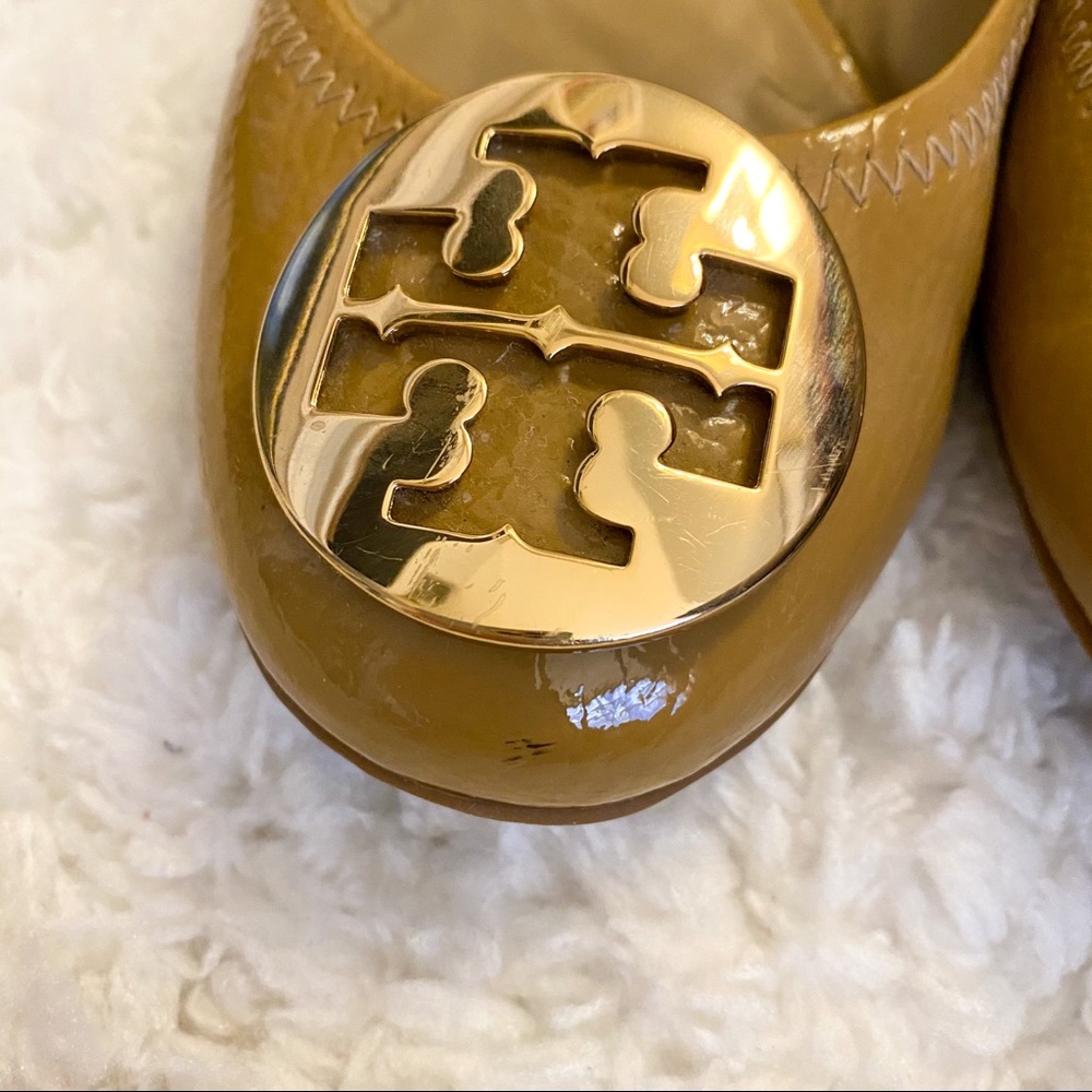 Tory Burch Patent Leather Reva Ballet Flats Sand - Picture 2 of 8